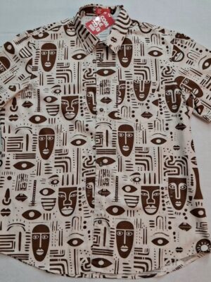 CAMISA MASCARA (Fundo off/marrom)