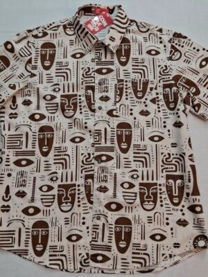 CAMISA INFANTIL MASCARA (Fd. off / marrom)